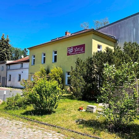 Möbliertes 1 Zimmerapartement für 3 Personen mit Bad und Küchenzeile Berlín Exterior foto